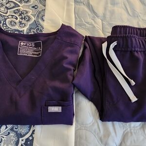 Figs Deep Purple Scrub Ensemble